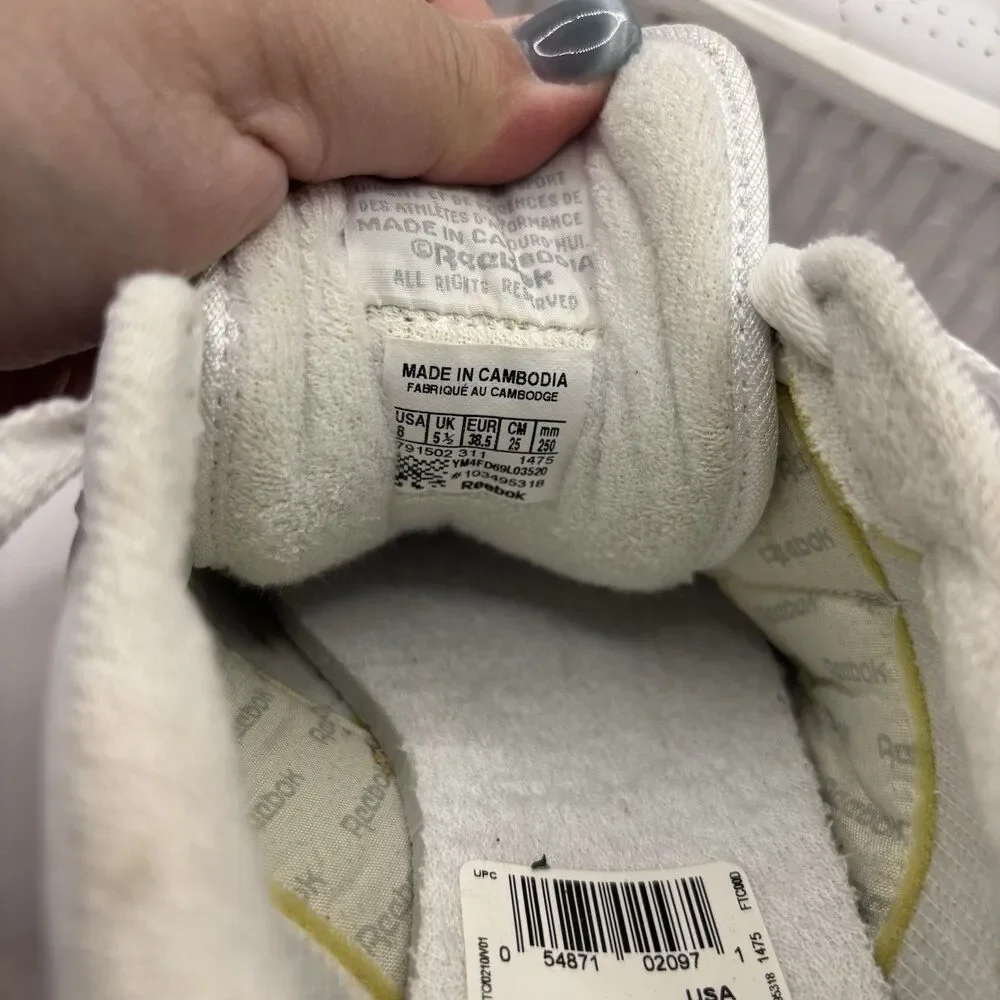 Size 8 - Reebok Princess White